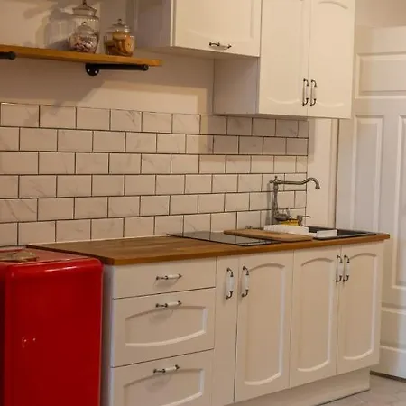 Maxim's Place Apartment